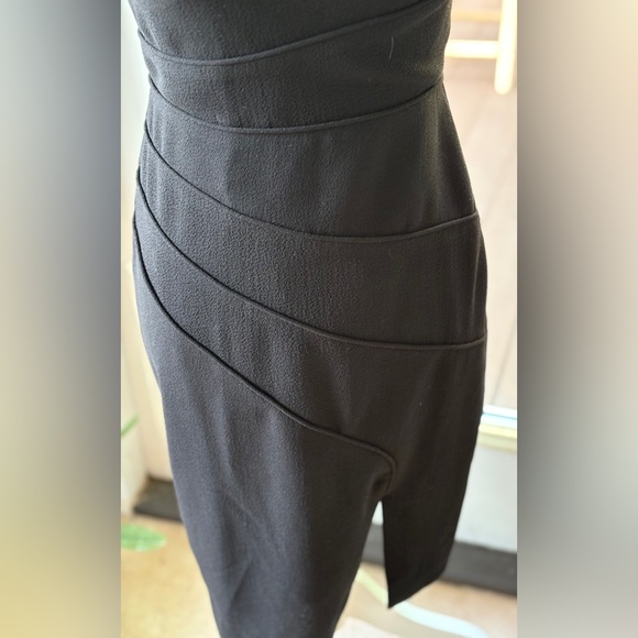 Black Halo Black Dress-size 4 - sexy - Picture 3 of 3